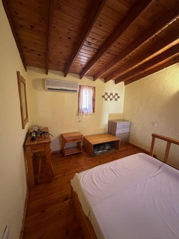 Stenakas Apartments Chios Town Exterior photo